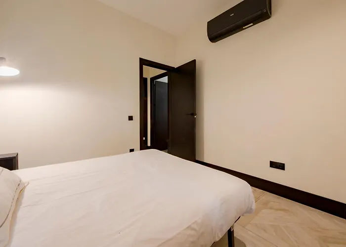 Sunny Apartment 6pax en Plaza del Carmen-Preciados E2